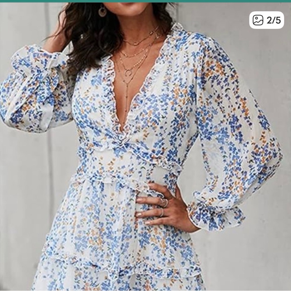 Selfie Leslie Blue and White Floral Long Sleeve Dress